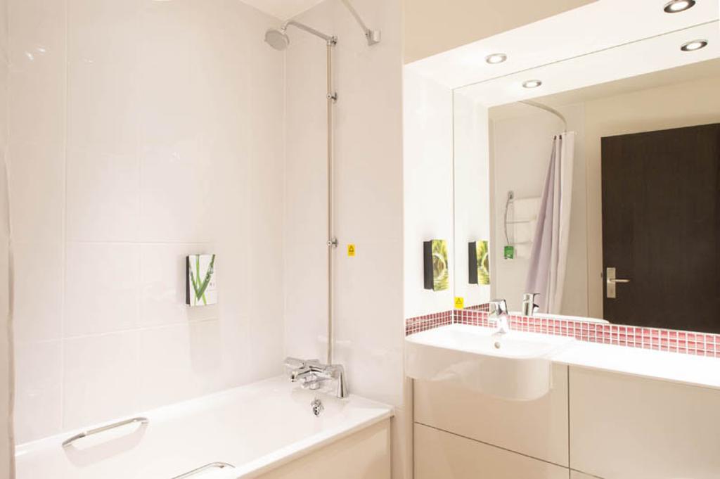 Premier Inn Glasgow - Bellshill Motherwell Extérieur photo